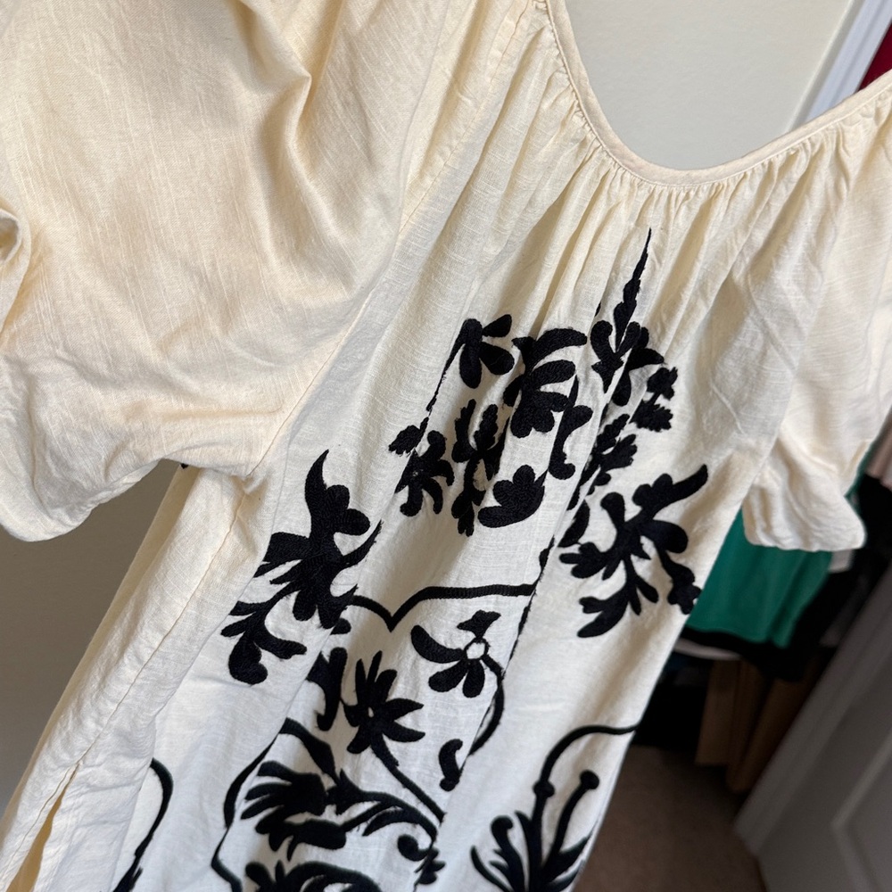 Free people Fiona boho 🌹
Embroidered Cream and Black Women's Top - Picture 11 of 13